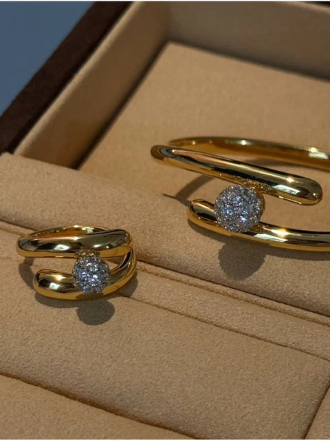 Solstice Pavé Sphere Ring