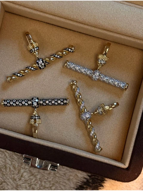 Axis T-Bar CZ Pendant